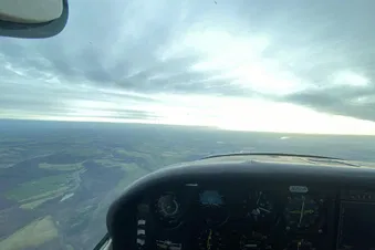 (Aus-)Flug nach Berlin o.ä.