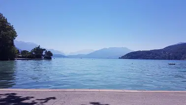 Vol d'excursion : Mont Blanc et lac d'Annecy depuis Besançon