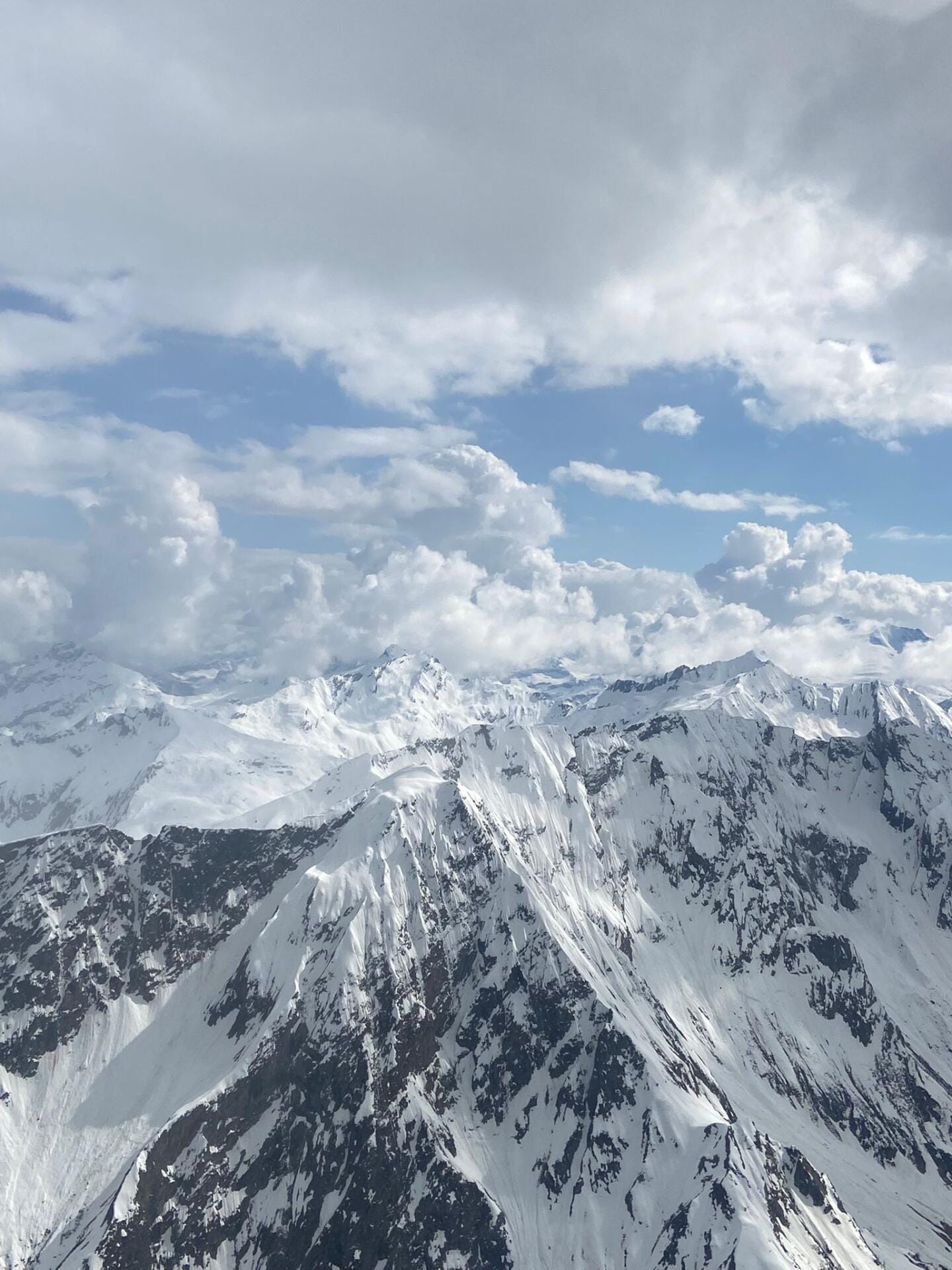 Alpenglühen & Dolce Vita: Ein Flugtag der Superlative