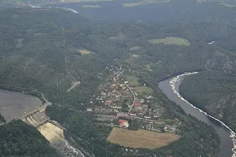 60 Min Scenic Flight Around Prague: Castles & Rivers