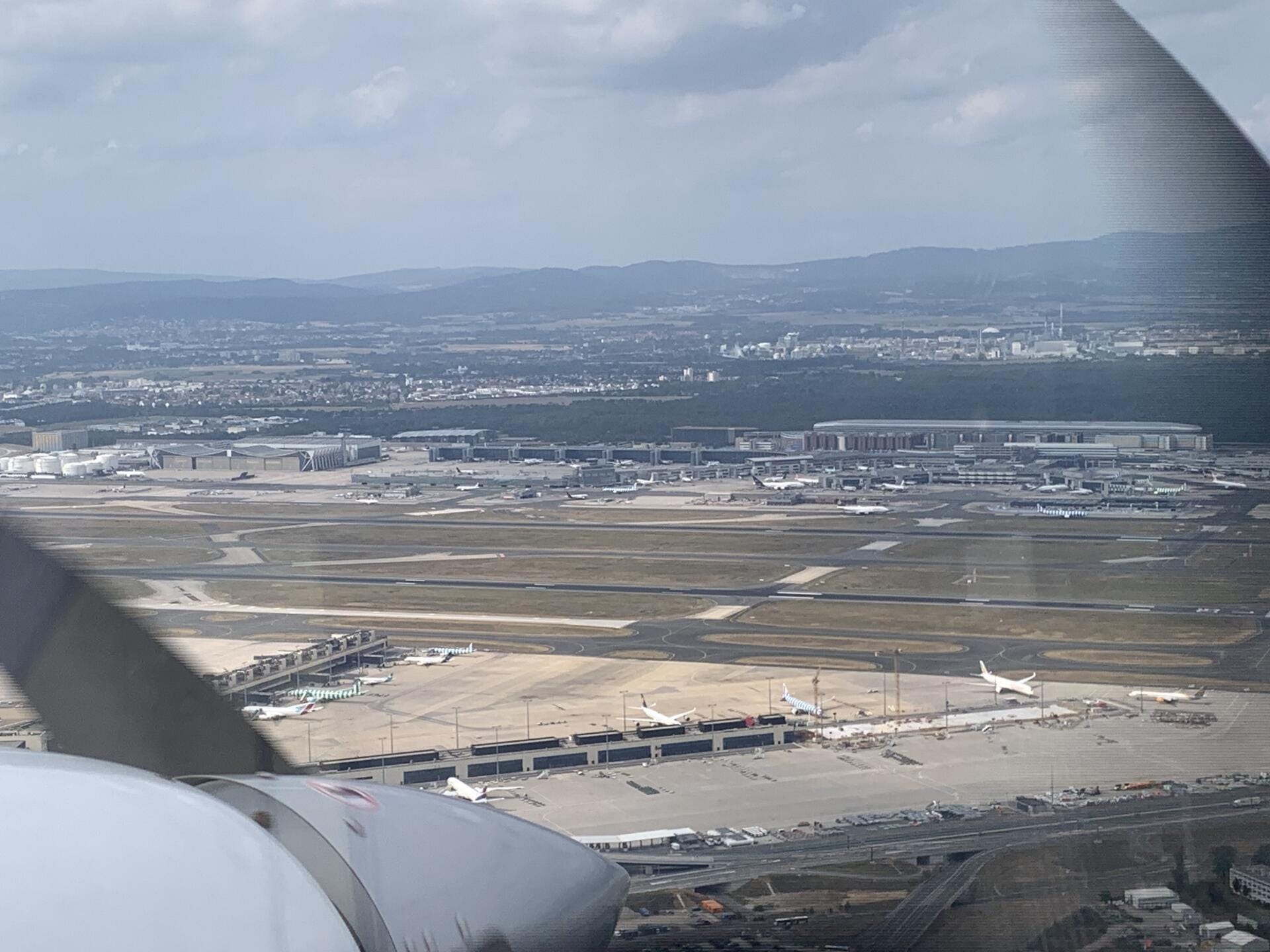 Rundflug FRANKFURT 🌇🌃ZWEI-MOTORIGES✈️ Flugzeug erleben