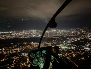 Vol de nuit en hélicoptère autour de Lyon