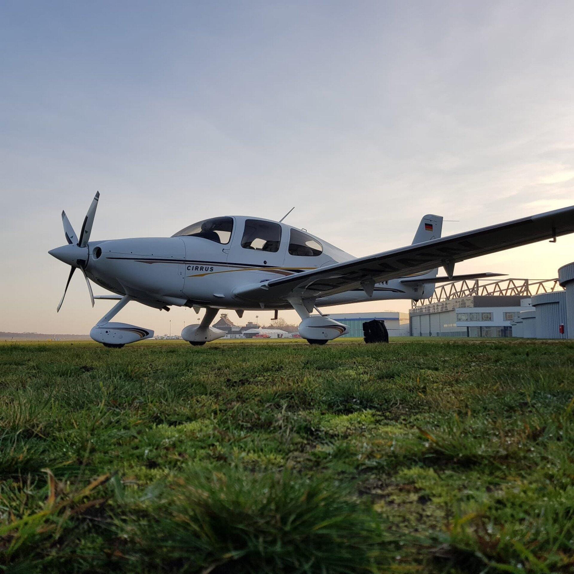 Cirrus SR22