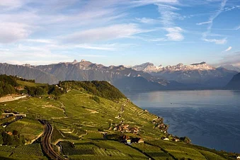Les beautés de la chaîne du Jura et des lacs suisses romands