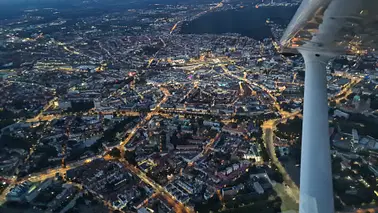 Nachtflug über Hannover (3 P.)