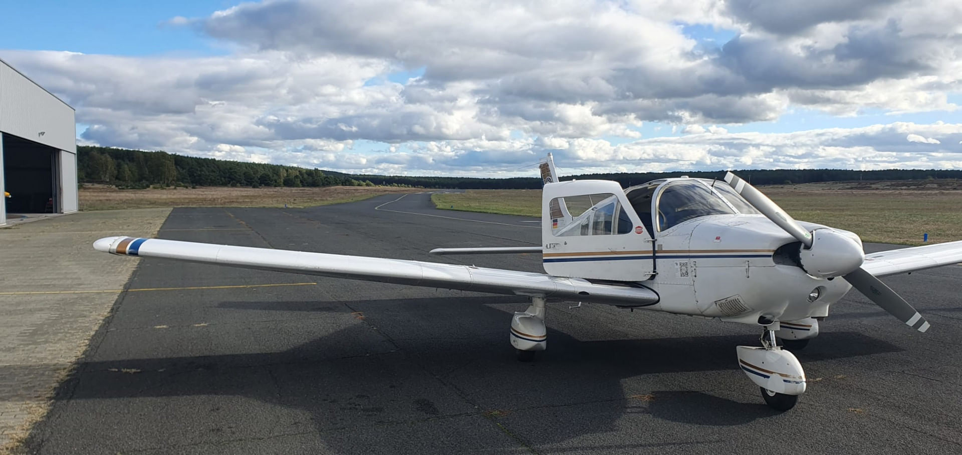 Unser Flugzeug  am Treffpunkt Flugplatz Schönhagen