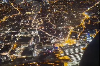 Nachtflug über Nürnberg