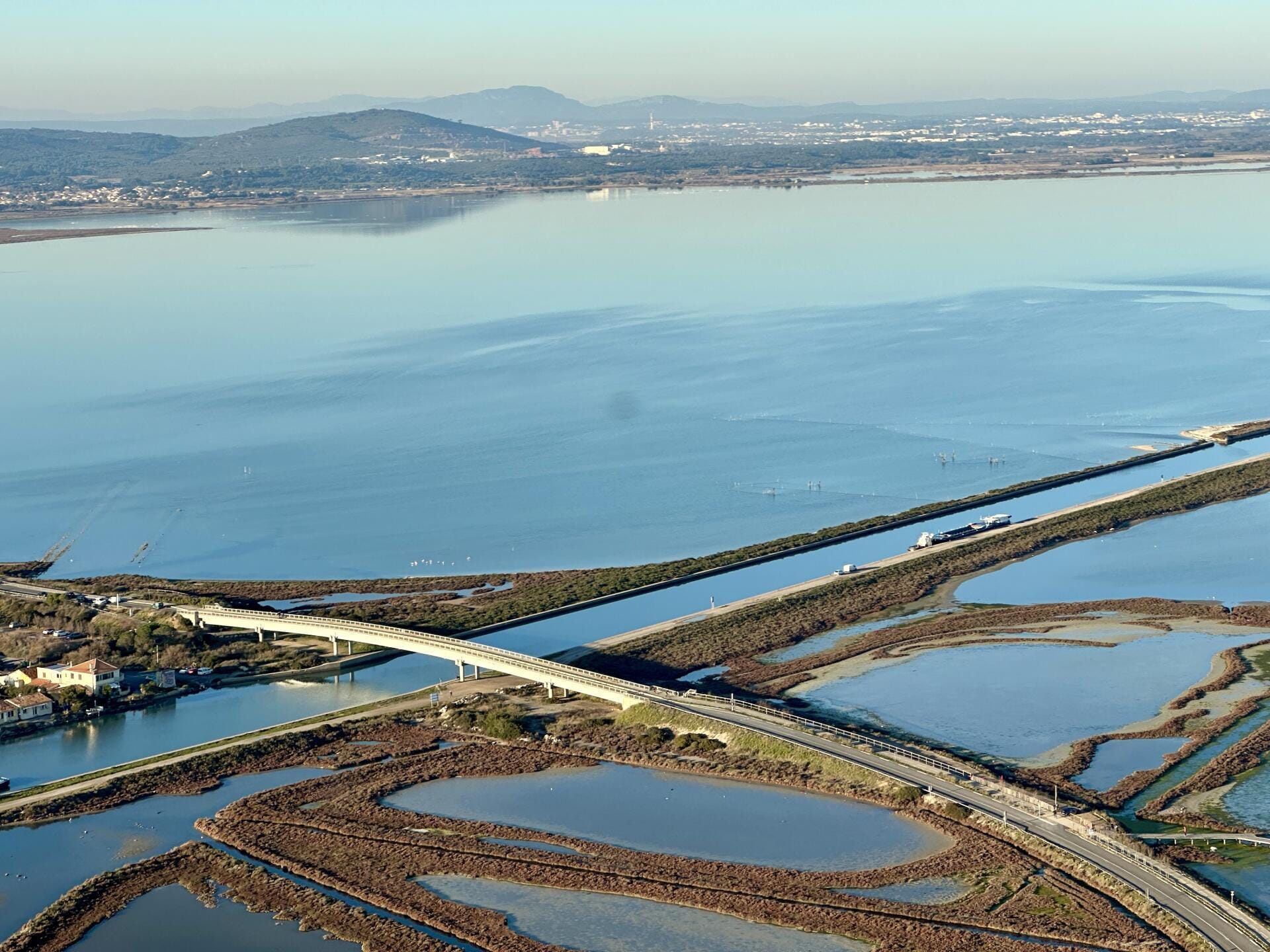 canal du rhône à sète