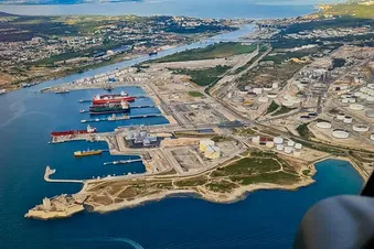 Flamants de Camargue & aigles des Baux de Provence en hélico