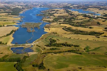 Du Lac de la Ganguise à la Cité de Carcassonne