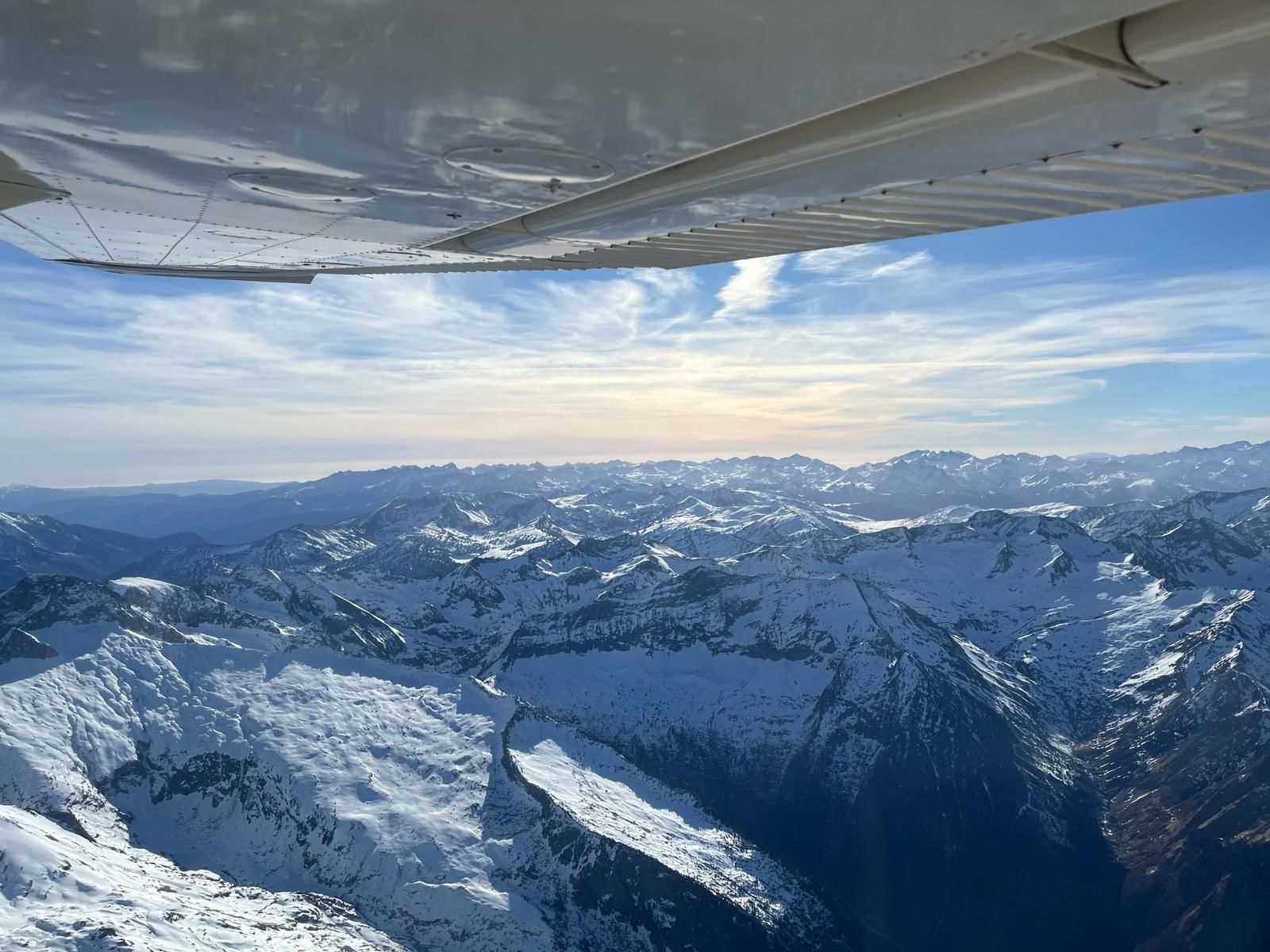 Encore les Pyrénées enneigées