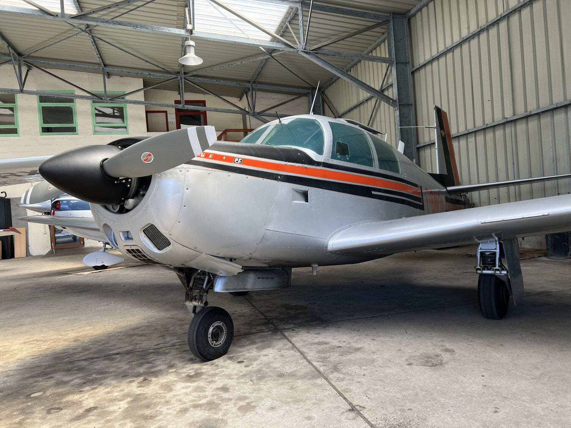 Mooney M20