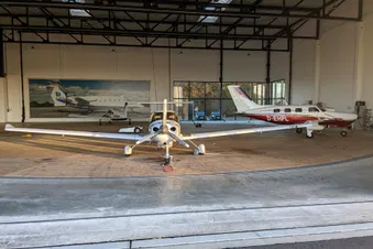 Diamond DA-40 von vorne