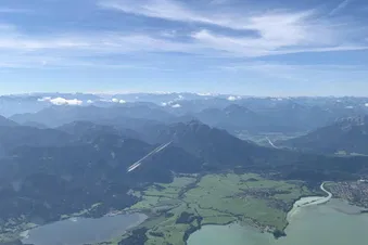 Traumhafter Panoramaflug zur Zugspitze und den Alpennordrand