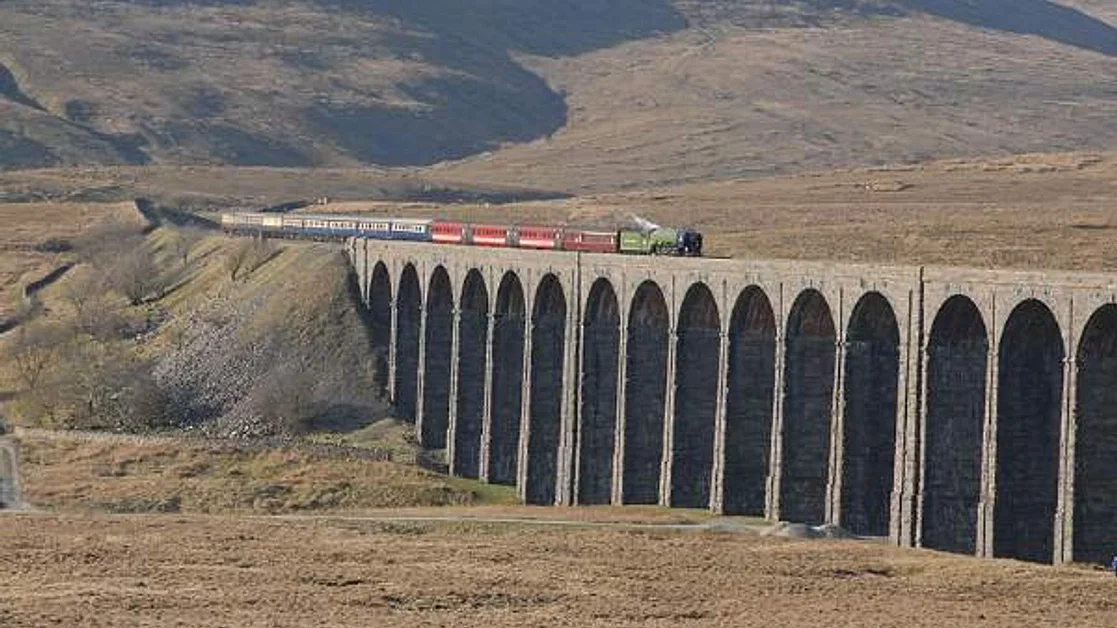 Ribble & Lune Valleys  (Ribblehead Viaduct  & Crook O’ Lune)