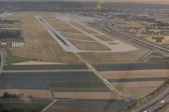 Rundflug über Stuttgart City und Flughafen Stuttgart