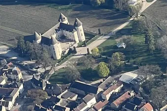 Vue aérienne du Château de Savigny les Beaune