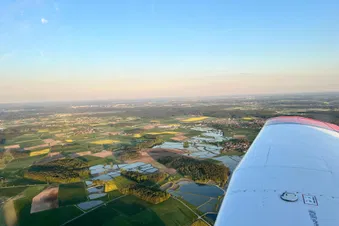 1-Stündiger Rundflug über Nürnberg & die Fränkische Schweiz