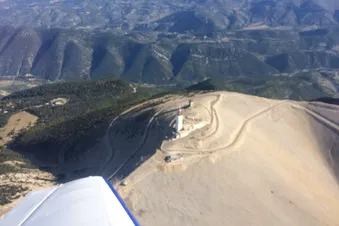 Découvrir le Mont Ventoux depuis le ciel