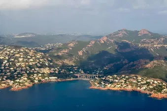 Le long de la Côte