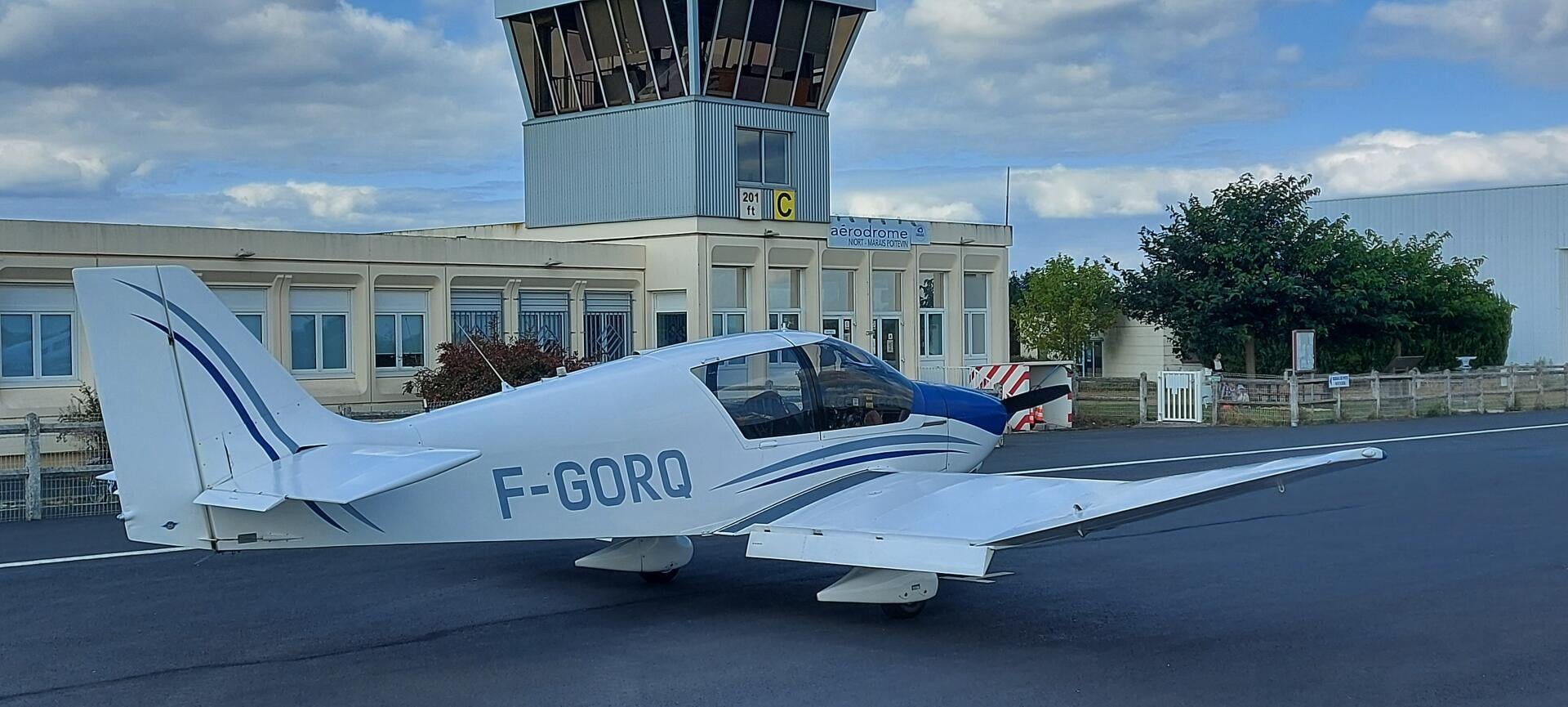 Robin DR400 - 120HP