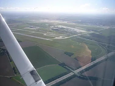 Rundflug über Leipzig, zurück über Halle