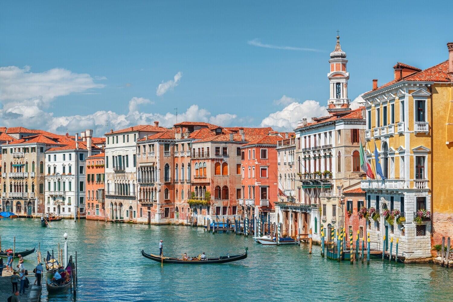 Venedig: Tag für Museen und Shopping (Min. 3 Passagiere)