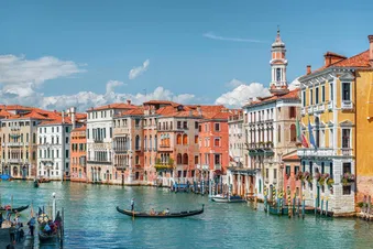 Venedig: Tag für Museen und Shopping (Min. 3 Passagiere)