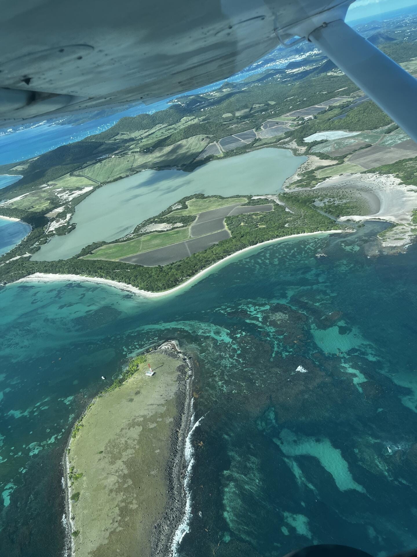 Martinique vue du ciel – Tour complet en avion