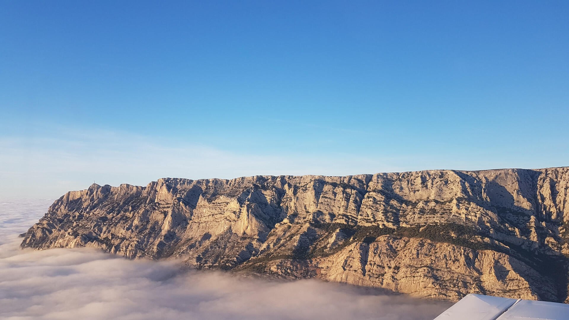 Alpes enneigées et Méditerranée ensoleillée
