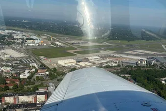 Planespotting: Hamburg Airport & Airbus Finkenwerder