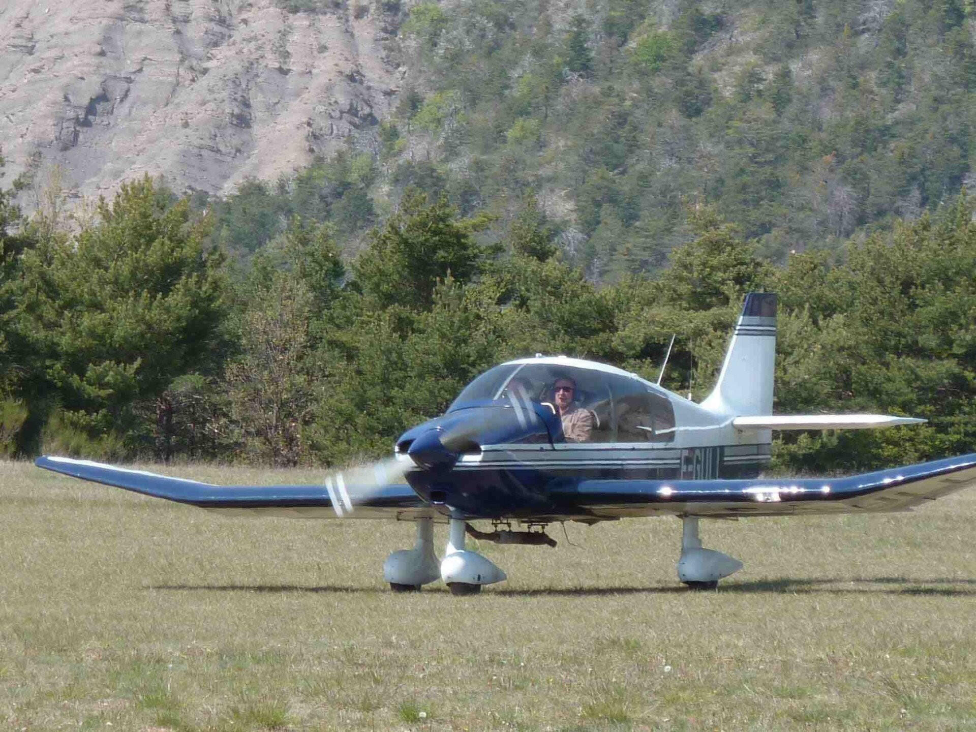 Robin DR400 - 180HP
