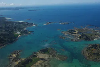 L'île de Batz, la baie de Morlaix, la côte de granit rose