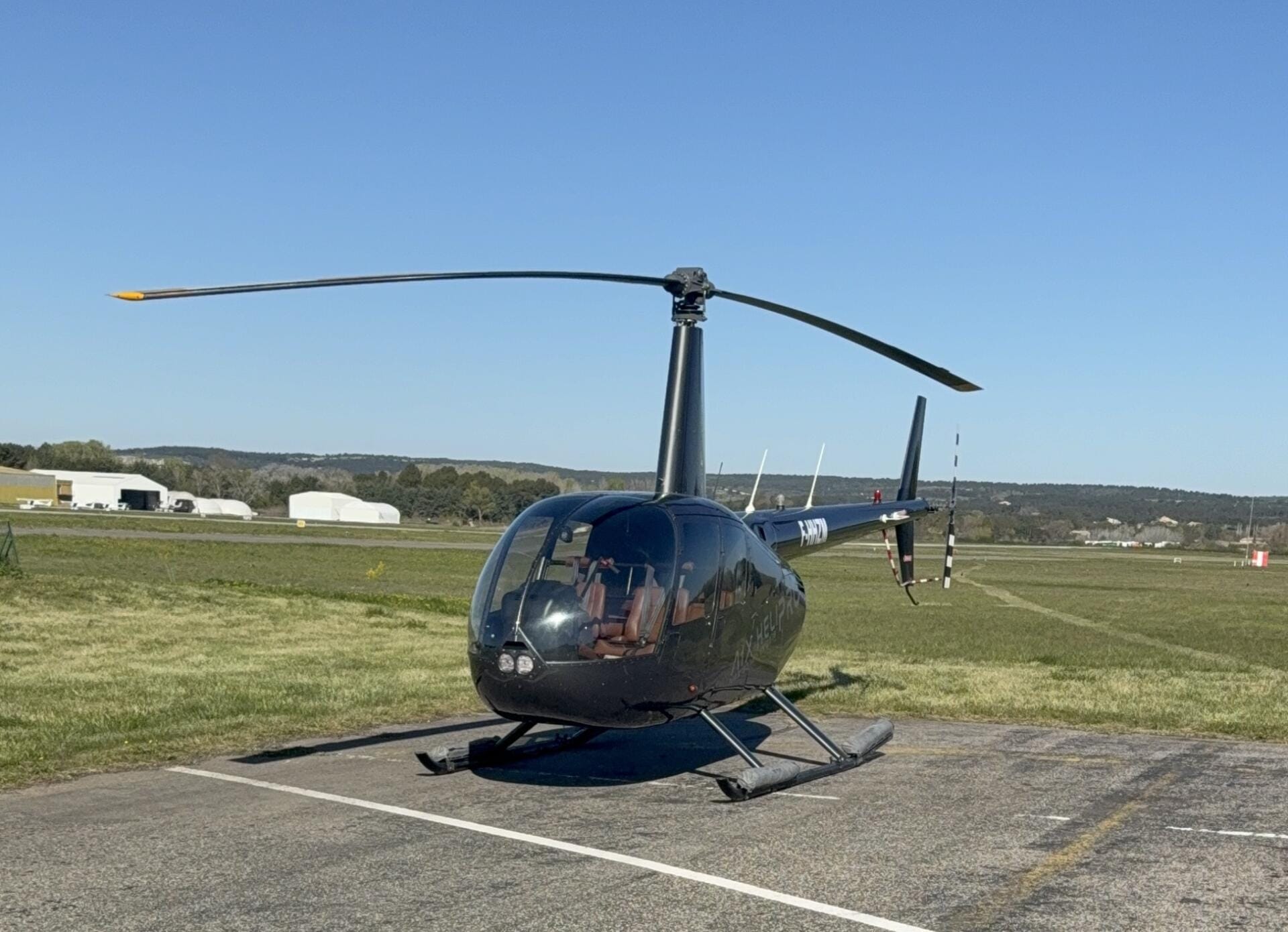 Robinson R44
