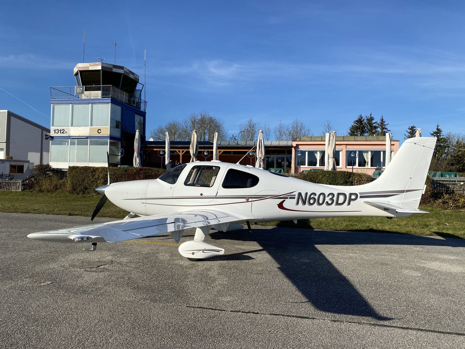 Cirrus SR22