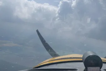 Unterwegs unter den Wolken