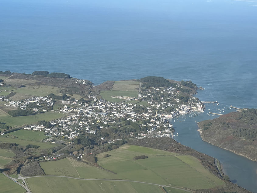 Côte sud-est de la Bretagne (balade aérienne)