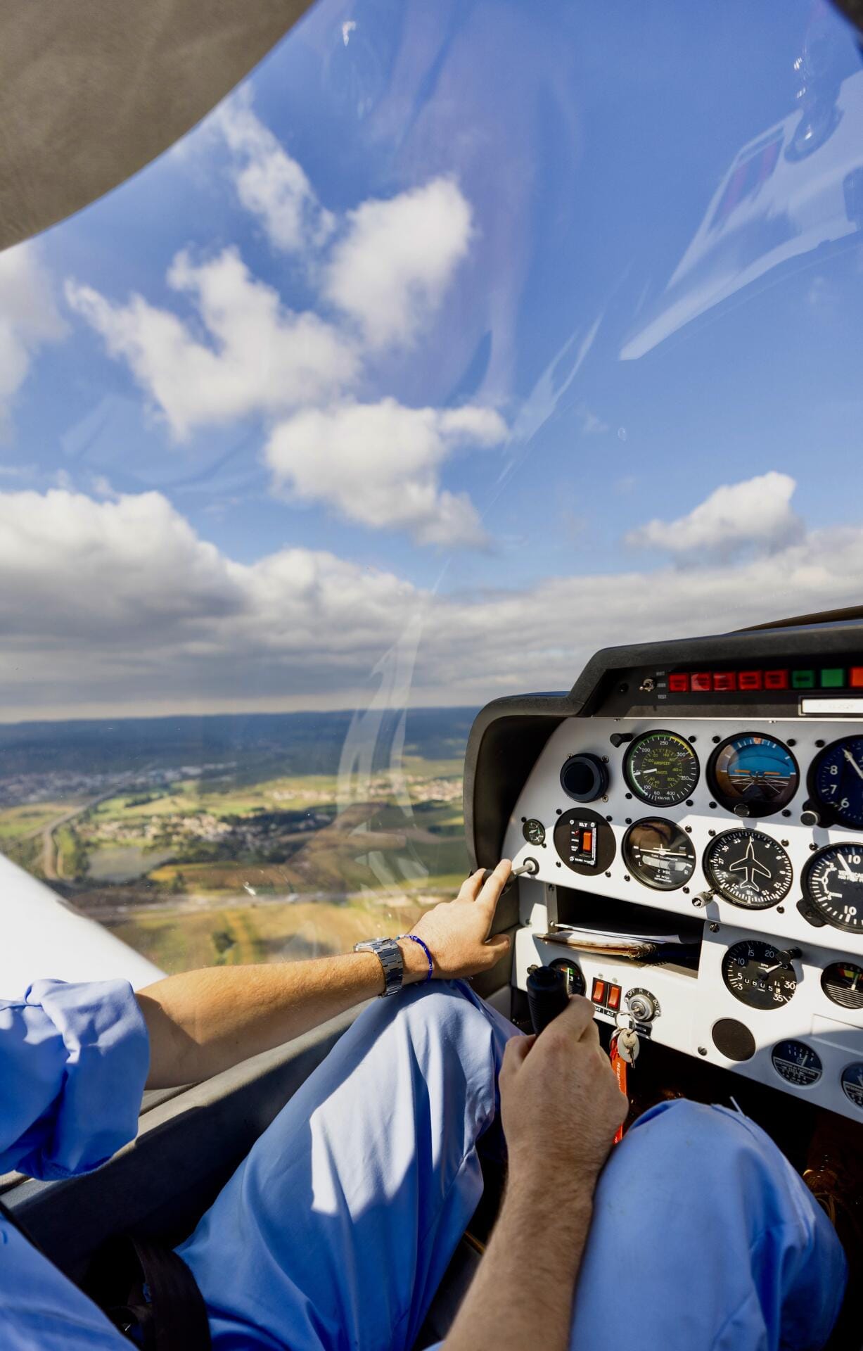 Décollage depuis la piste 02 à Beaune.