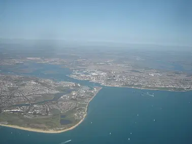 Excursion: Lunch on the Isle of Wight for up to 5 people