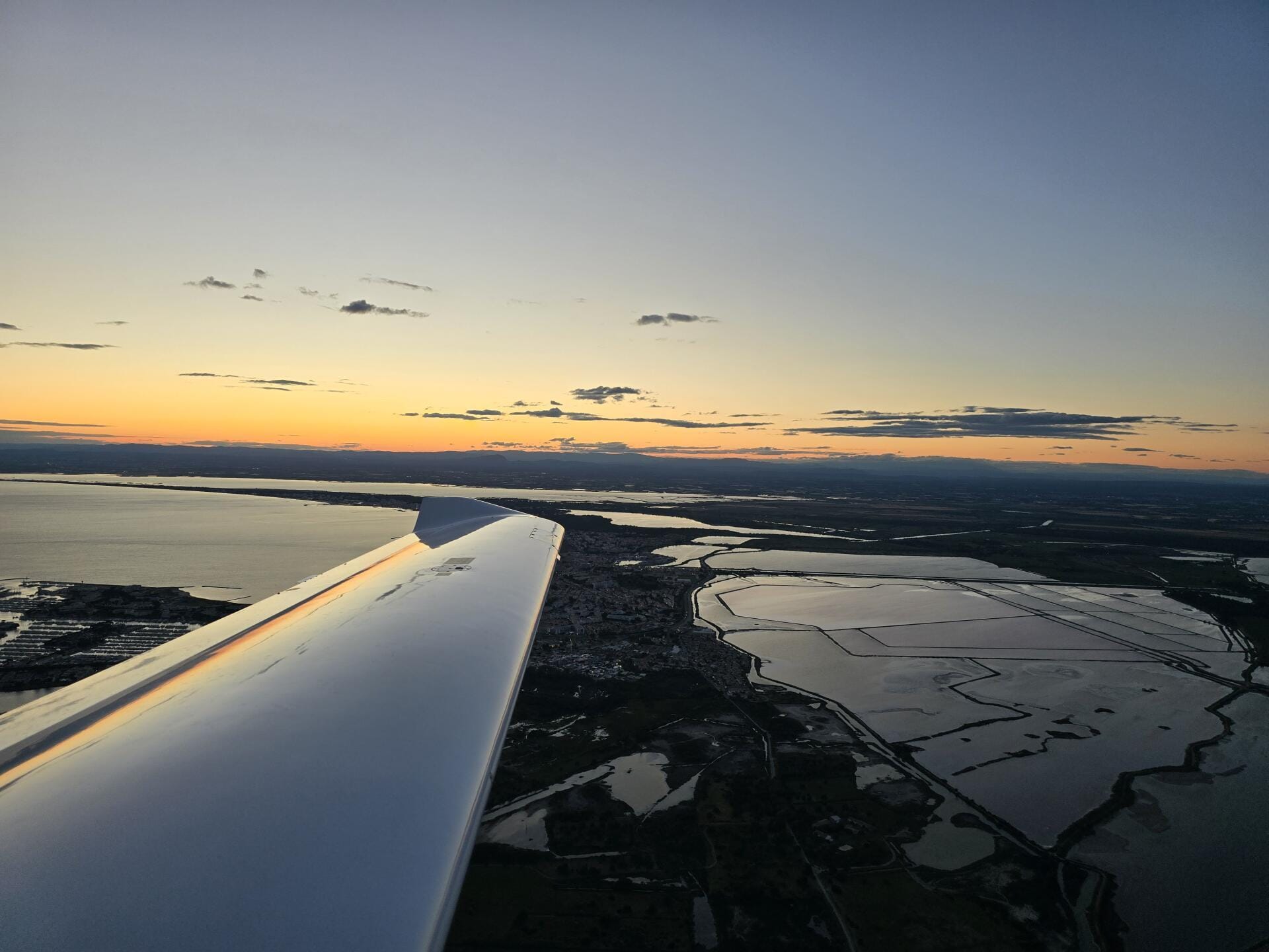 Balade Aérienne en Camargue : Entre Sables et Sels