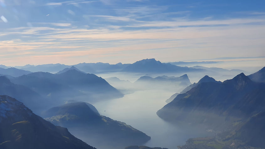 5-Kantone-Flug: Schwyz, Glarus, St.Gallen, Graubünden, Uri