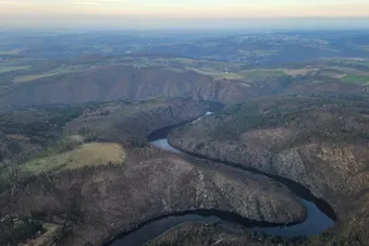 60 Min Scenic Flight Around Prague: Castles & Rivers
