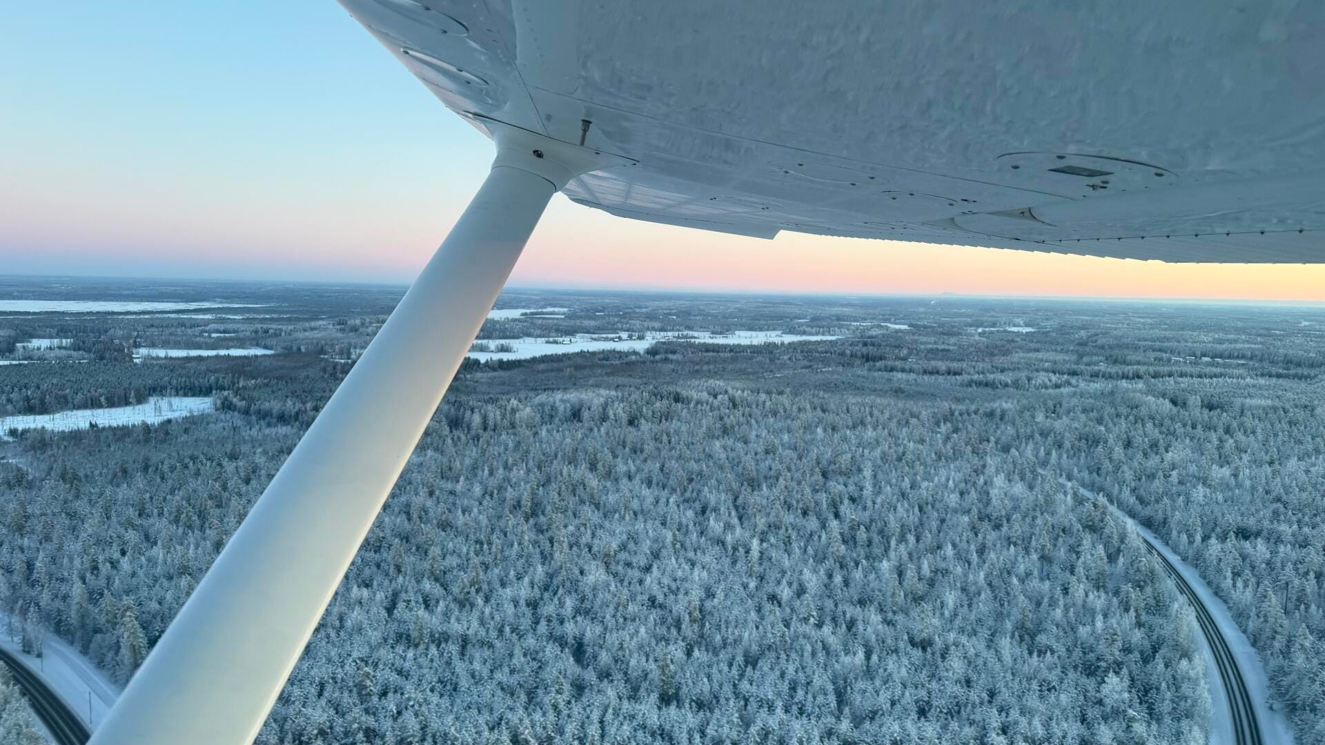 Flight to Räyskälä (EFRY) with Finnish Airfield Lunch