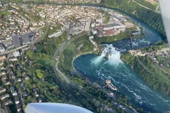 Rheinfall-Panorama: Atemberaubender Rundflug (2 Pax, EUR)