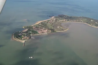 Survol depuis la Rochelle vers l'archipel Charentais