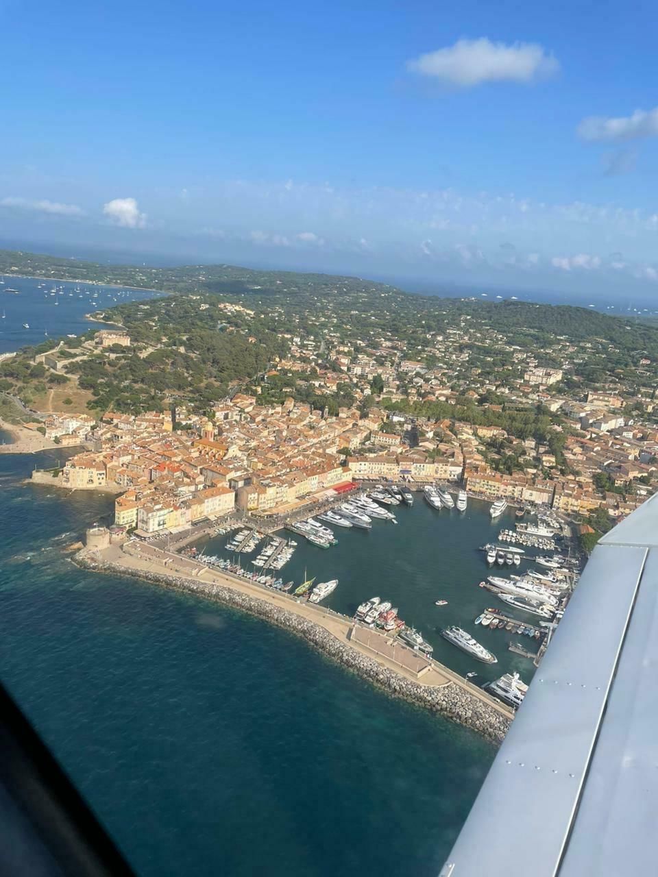Vol au dessus du golfe de Saint Tropez