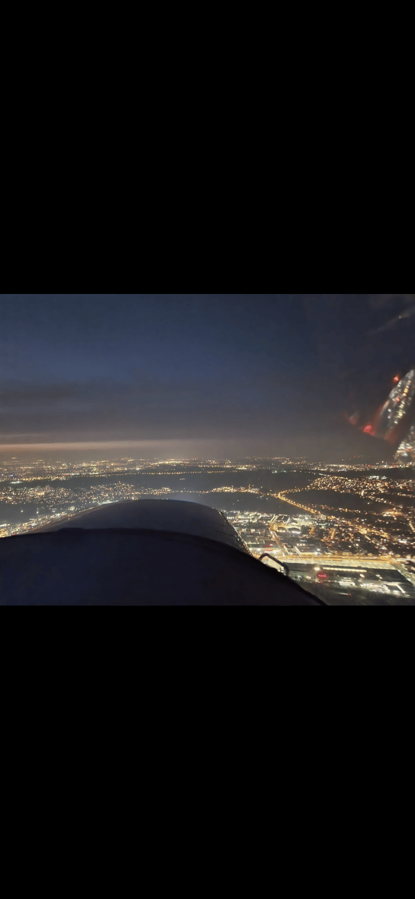Frankfurt am Main aus dem Cockpit genießen