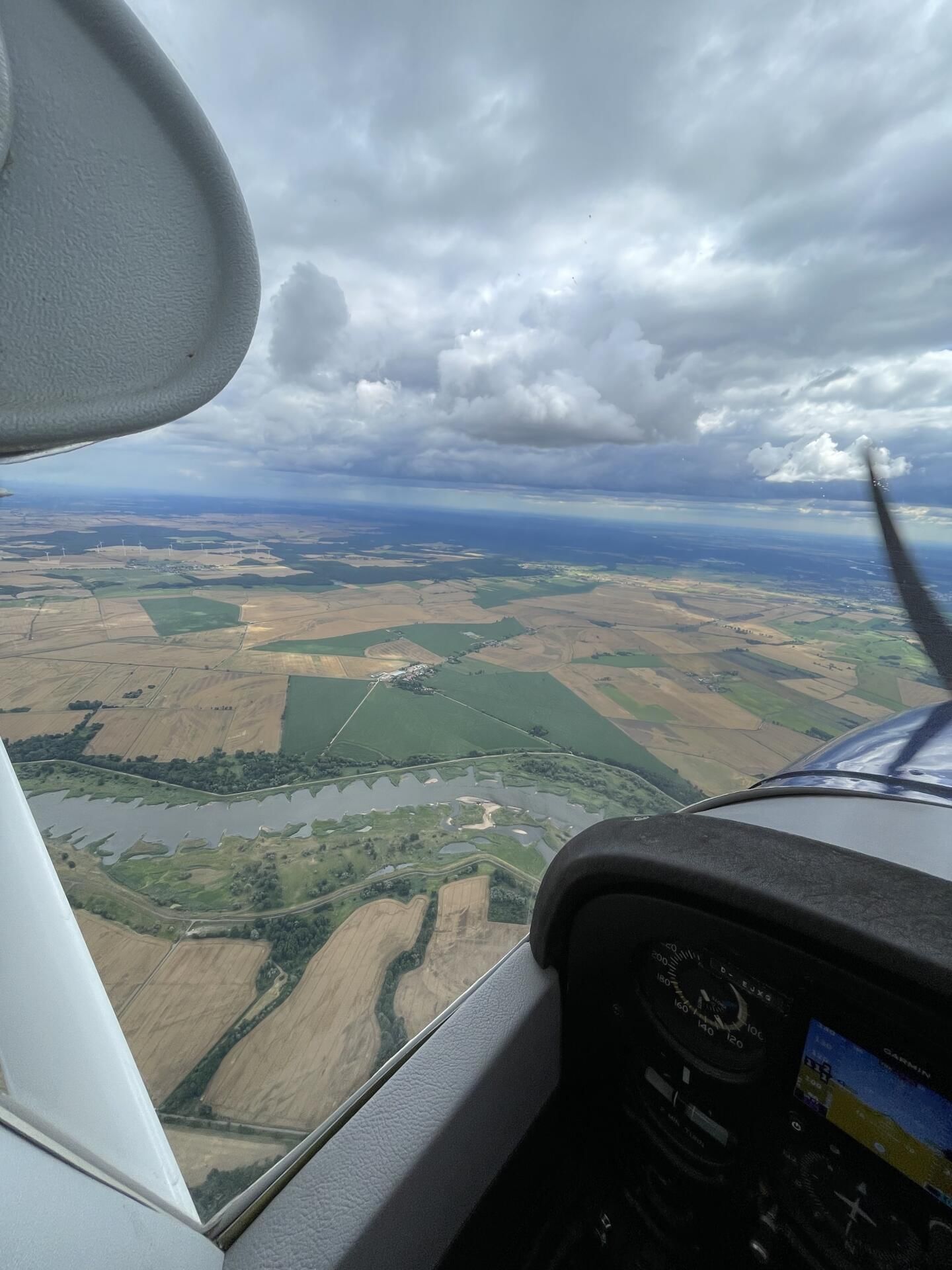 kleiner Rundflug mit Geschichtstrip zu den Seelöwen Höhen