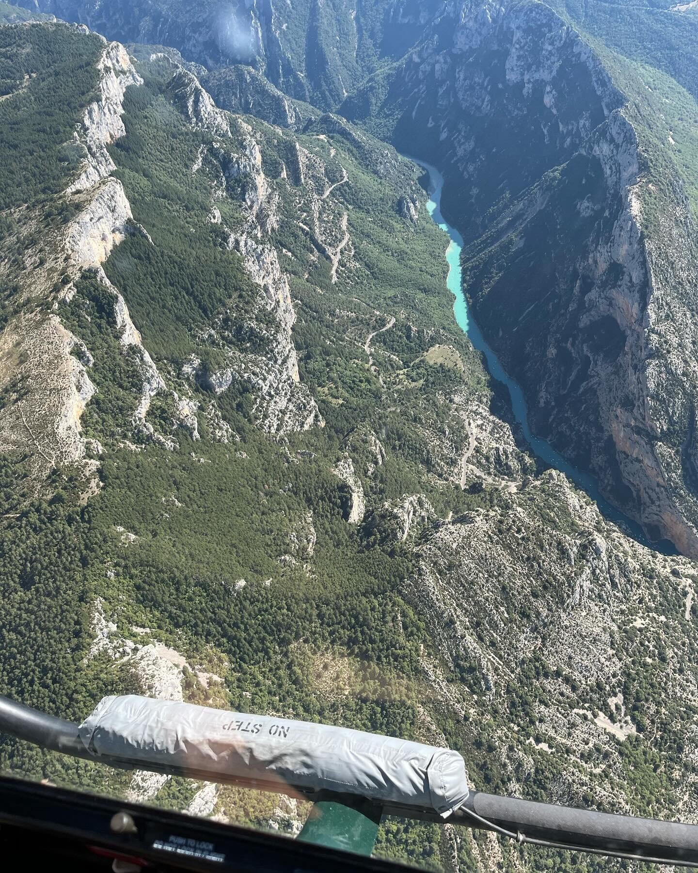 Les Gorges du Verdon en hélicoptère - Vol privé - AS350