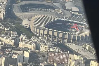 Tour de Paris en hélicoptère R22
